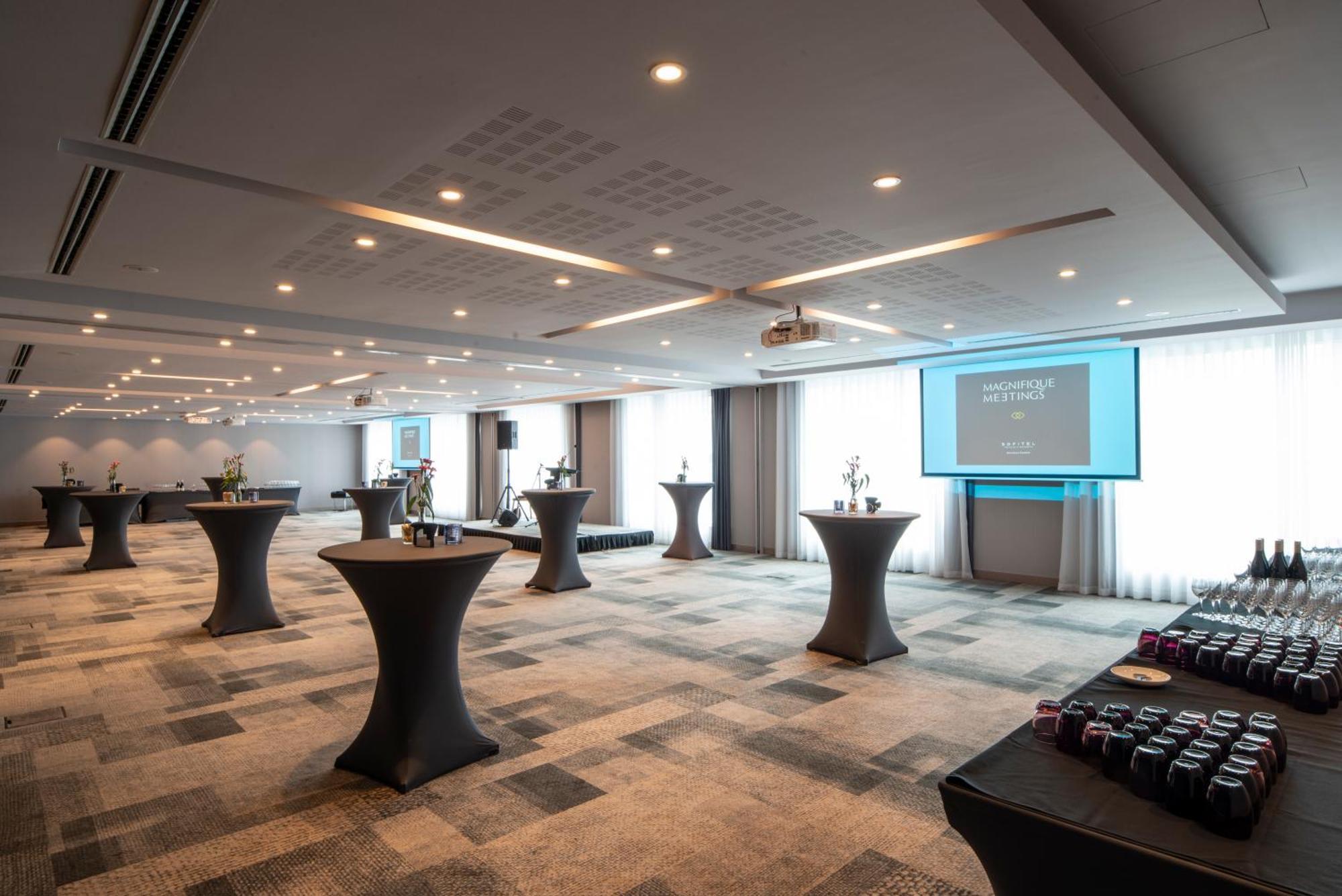 Khách sạn Sofitel Europe