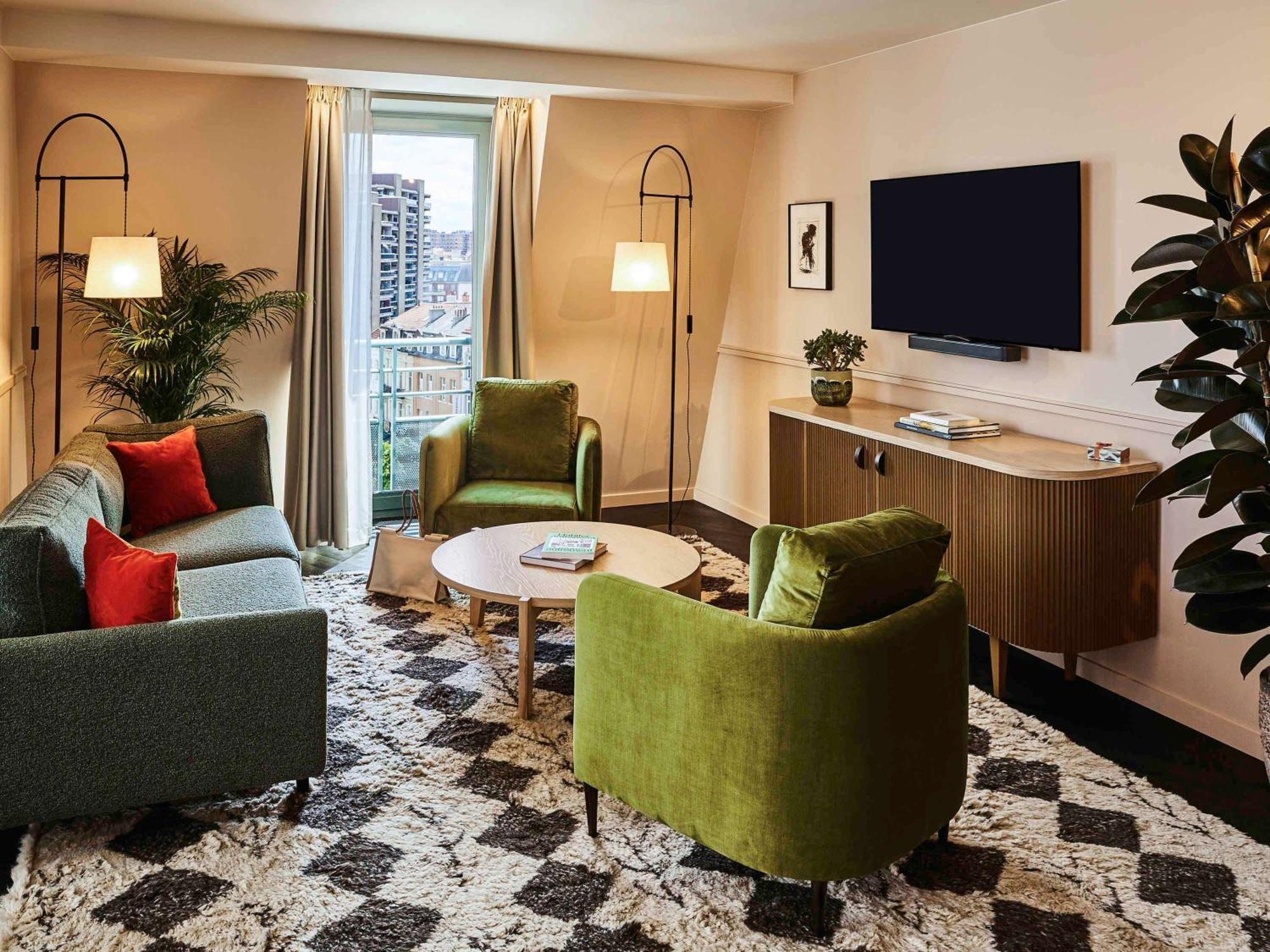 Khách sạn Sofitel Europe