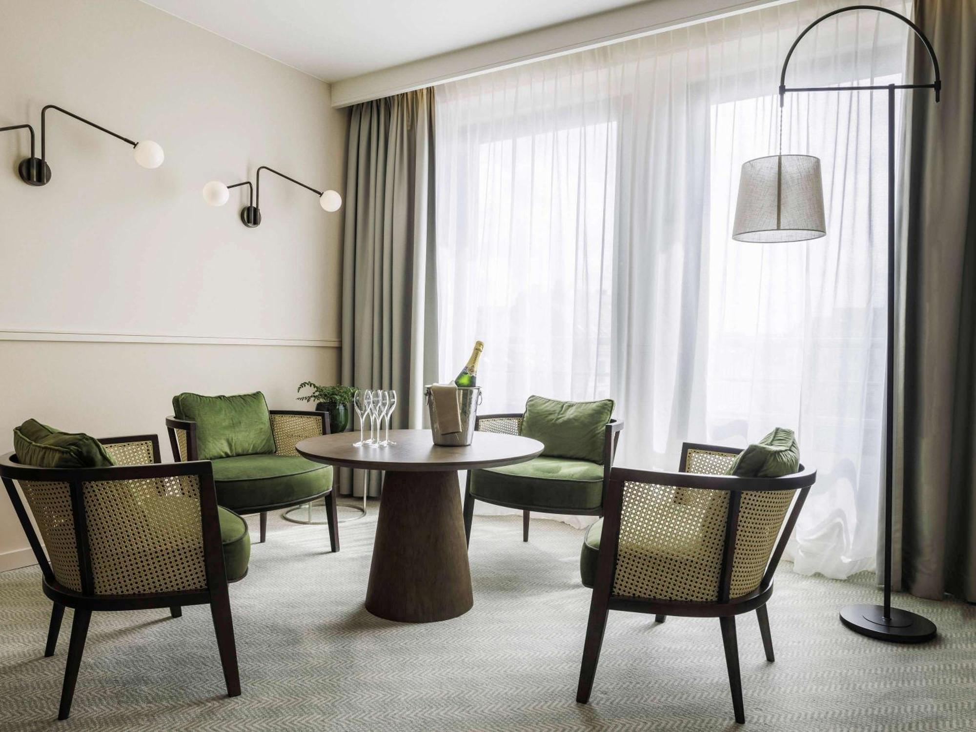 Sofitel Europe Khách sạn 5*