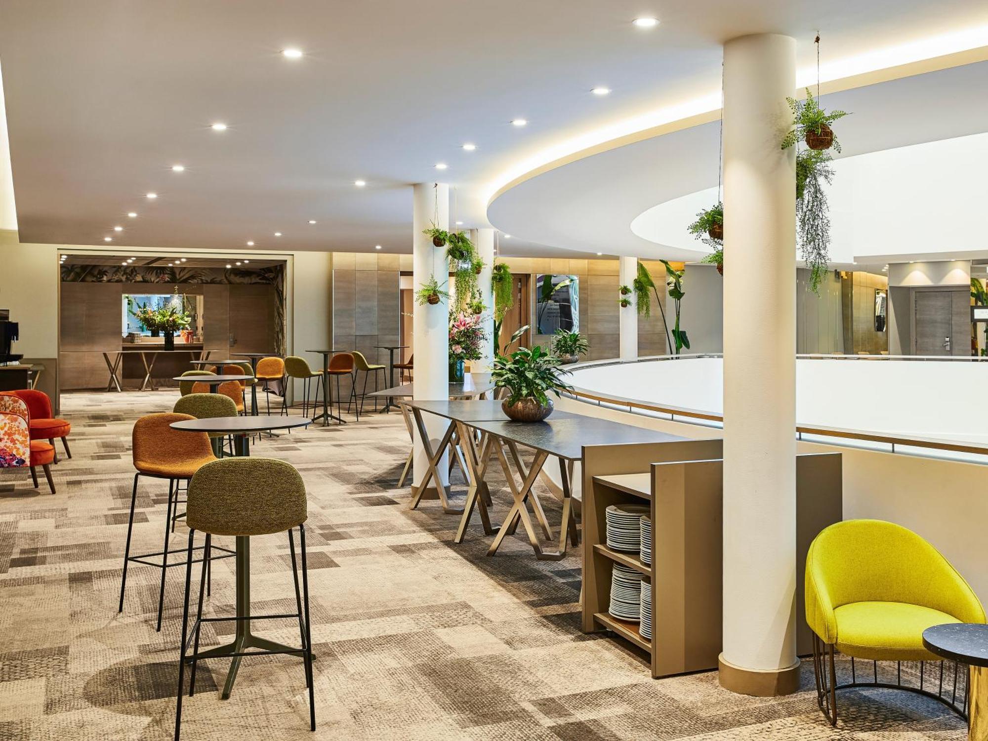Khách sạn Sofitel Europe 5*