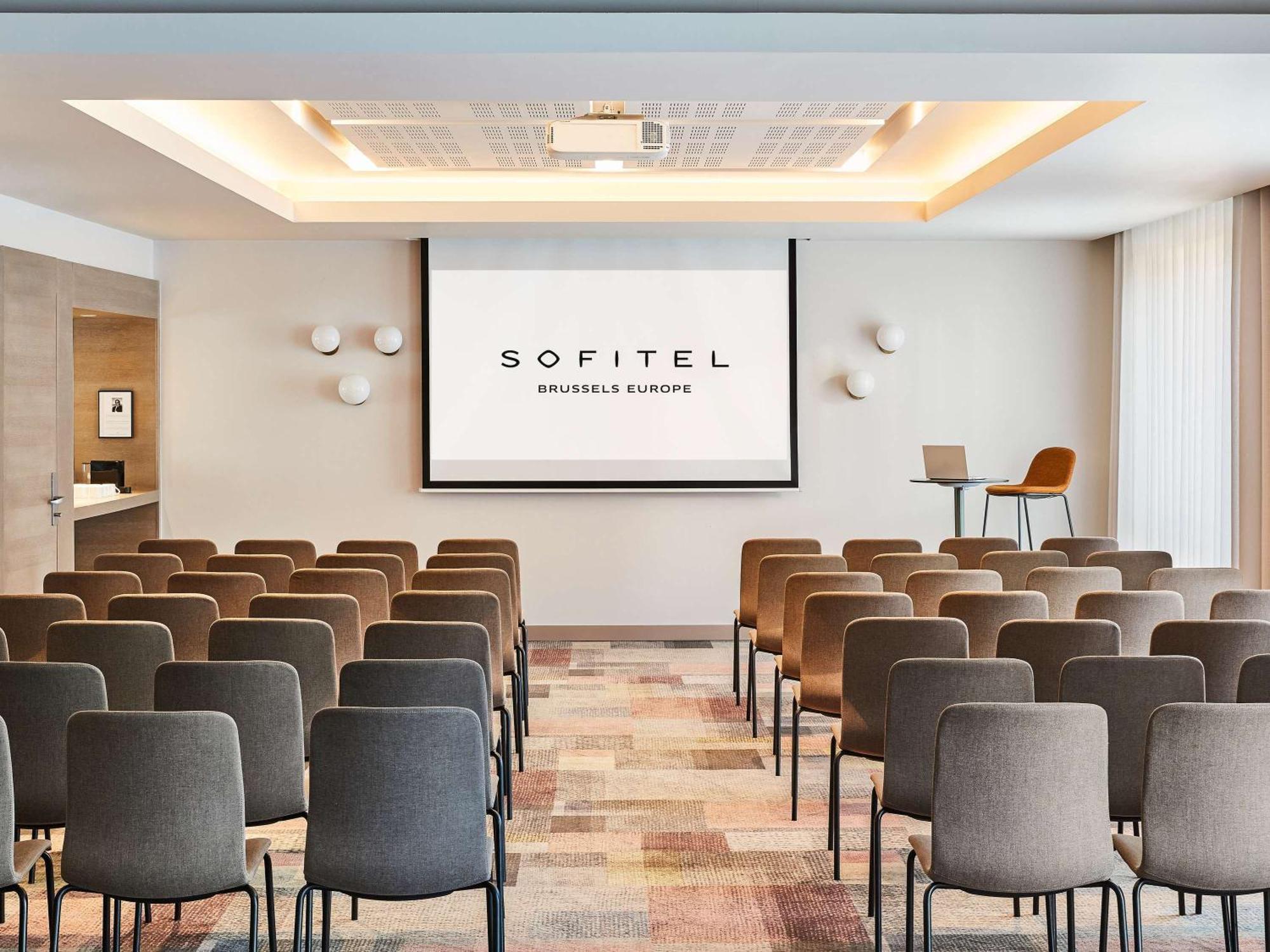 Khách sạn Sofitel Europe 5*