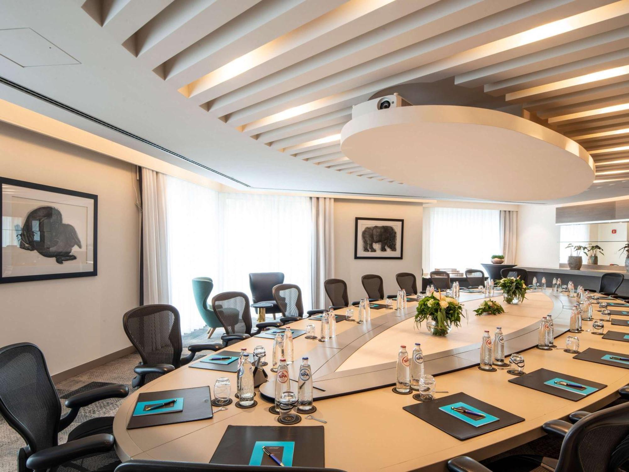 Khách sạn Sofitel Europe 5*