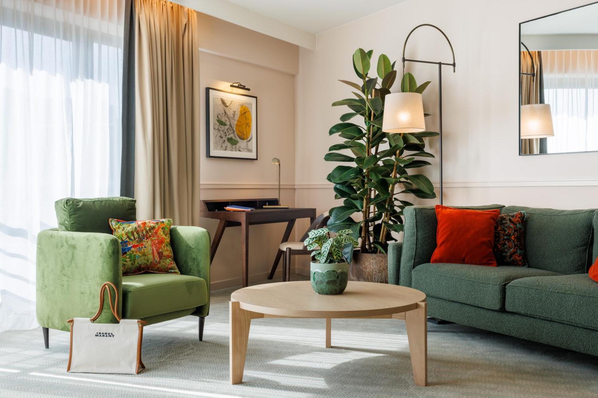 Khách sạn Sofitel Europe